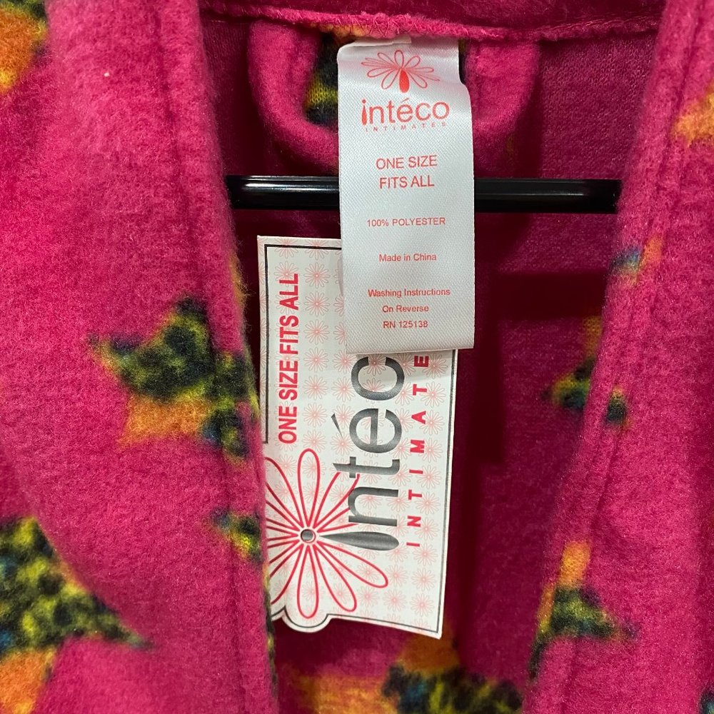 Pink Robe - Picture 2 of 6